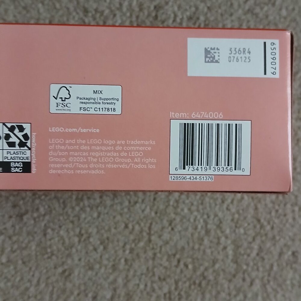 Lego Limited Edition Christmas Picture Frame - Picture 3 of 4